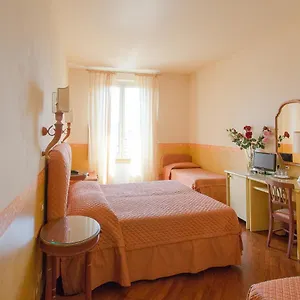 Aurora 3*, Florence Italy